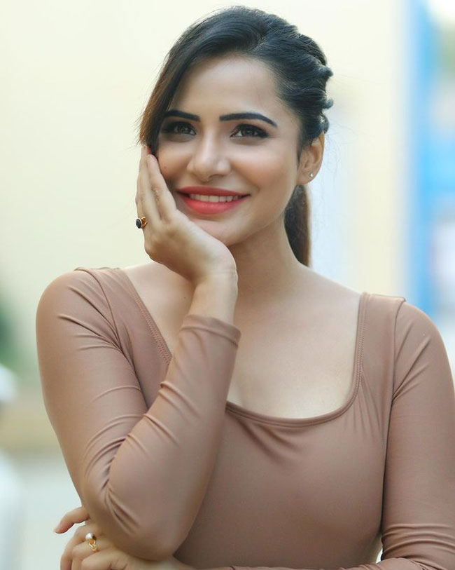 Ashu Reddy New Instagram Pics